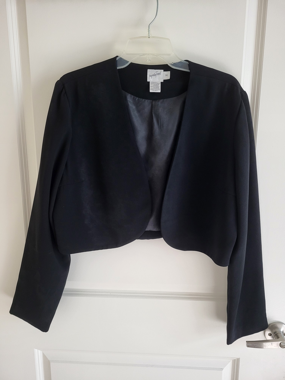 Jacqueline Ferrar Black Cropped Open-Front Blazer